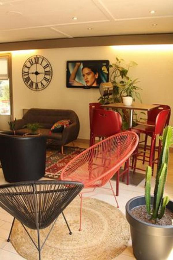 Kyriad Direct آغينو المظهر الخارجي الصورة